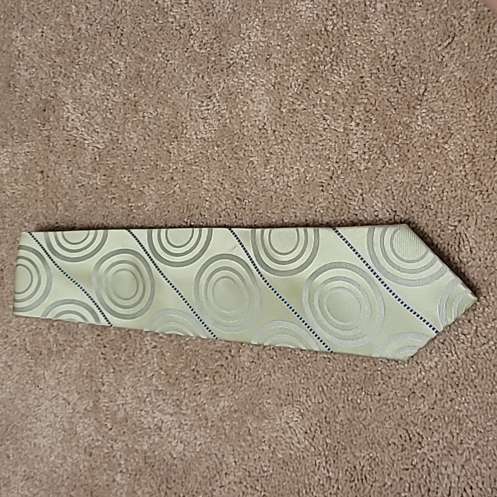 Steve Harvey collection mint green Tie with circles